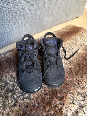 Jordan 9.5 boy shoes